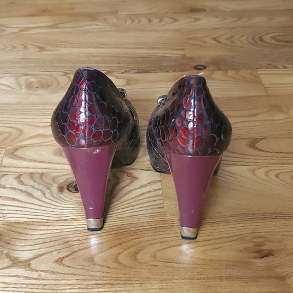 BCBGirls Open-Toe Platform Heels - Picture 4 of 6